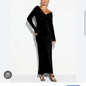 Old Navy the Occassion Long Black Sleeve Velvet Off the Shoulder Dress Size M
